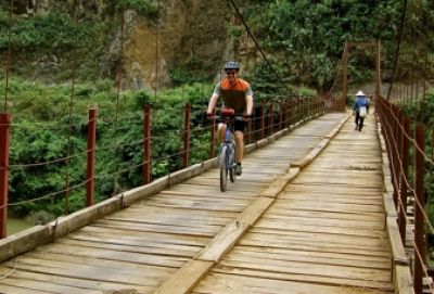 Chris Morfas Cycling on the  tour with redspokes